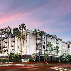 Marina: Modern Gated With Dual Master Apartment